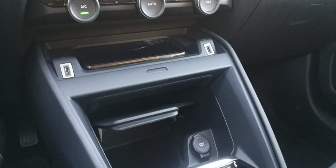 Citroën C4 regressa com tudo