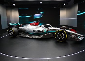Soc. Com. C. Santos e Petronas com ofertas alusivas à F1