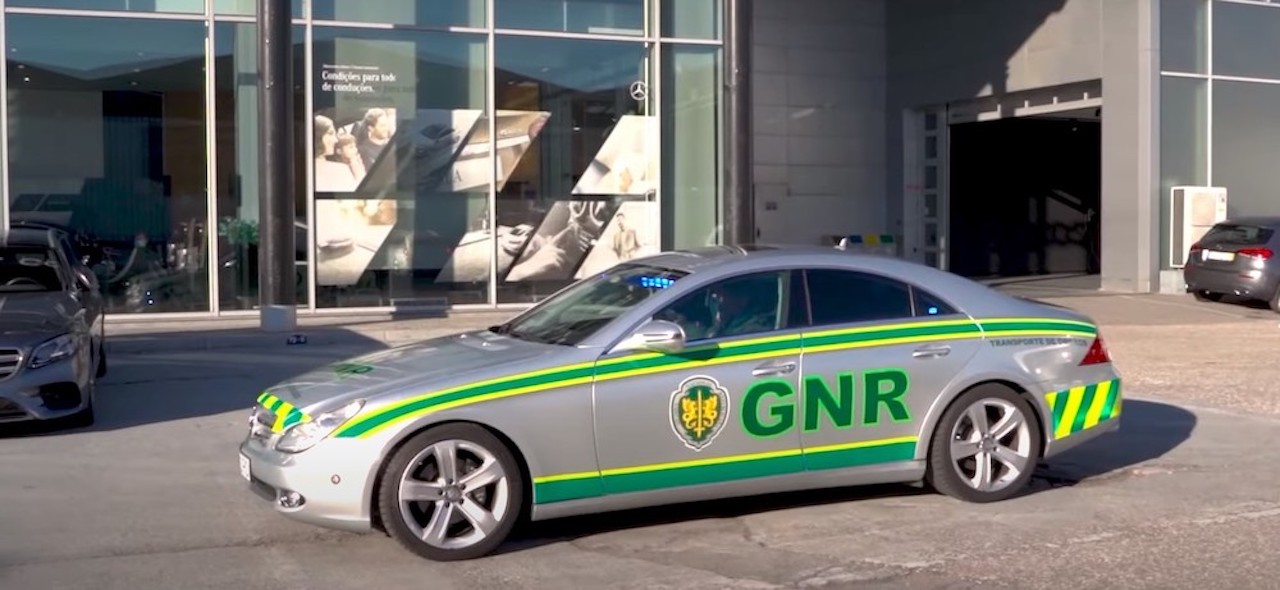 Mercedes CLS apoia GNR no transporte de órgãos