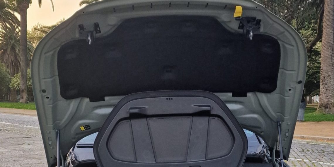 Volvo XC40 Recharge – Lobo em pele de cordeiro