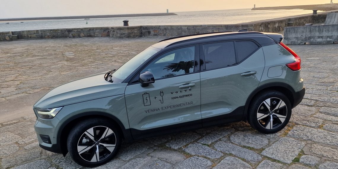 Volvo XC40 Recharge – Lobo em pele de cordeiro