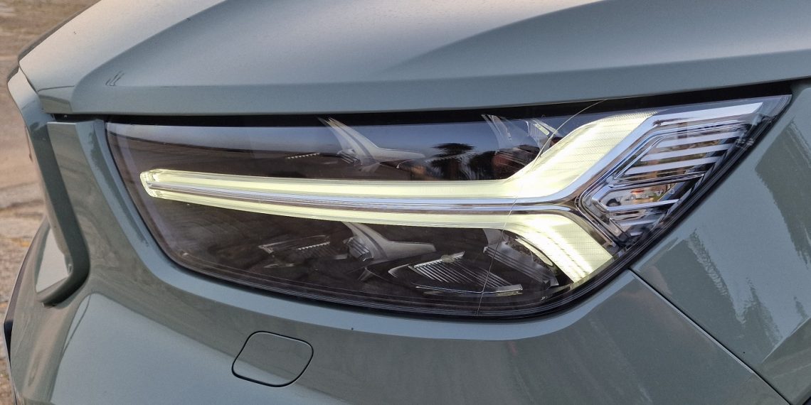 Volvo XC40 Recharge – Lobo em pele de cordeiro