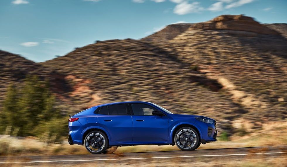 BMW apresenta novo X2 e iX2 na versão 100% elétrica