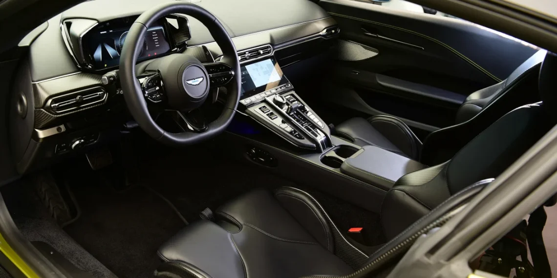 Novo Aston Martin Vantage, 665 cv e 3.4 segundos dos 0-100 km/h