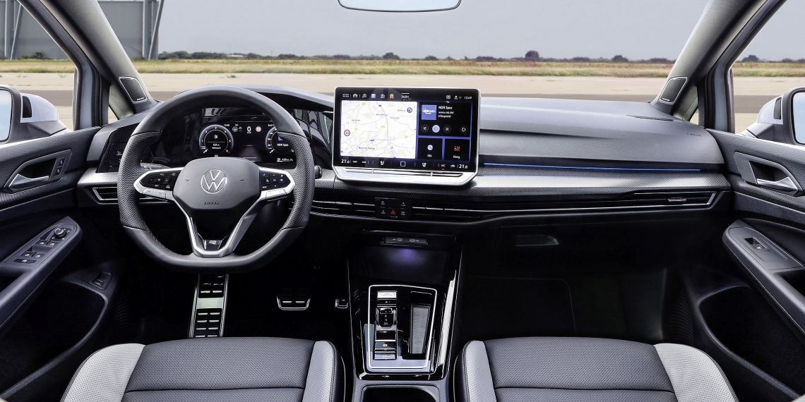 Novo Volkswagen Golf com 100 kms de autonomia na versão Plug-in