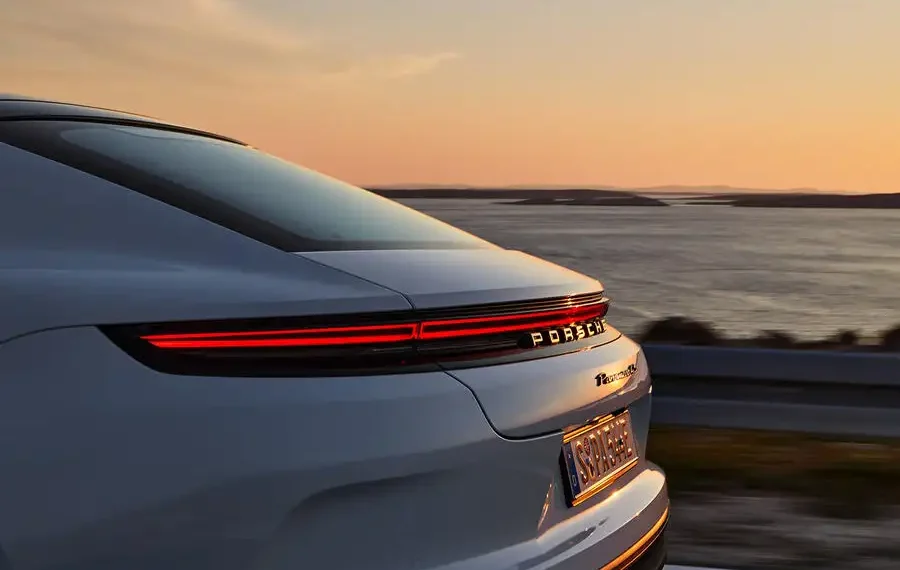 Novo Porsche Panamera, mais potência, mais autonomia elétrica