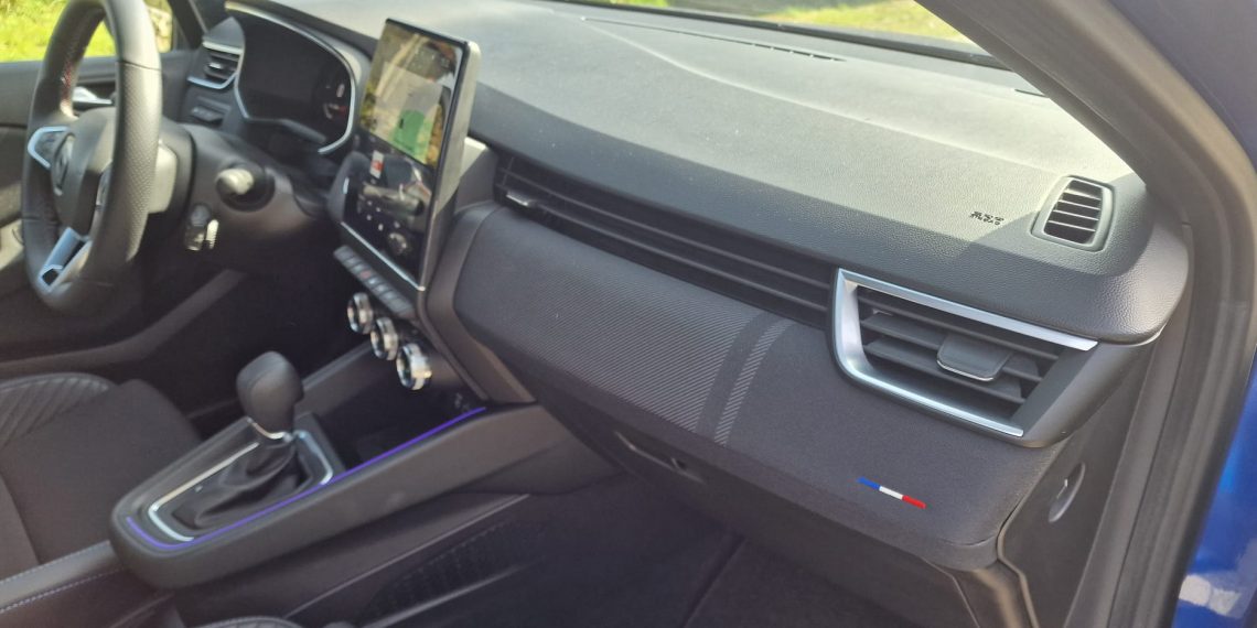 Renault Clio 1.6 E-TECH aprimorado pela Alpine