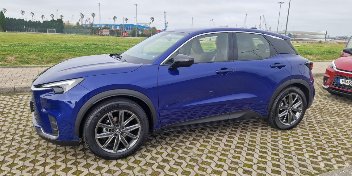 Novo Lexus LBX, pequeno, mas com grandes aspirações!