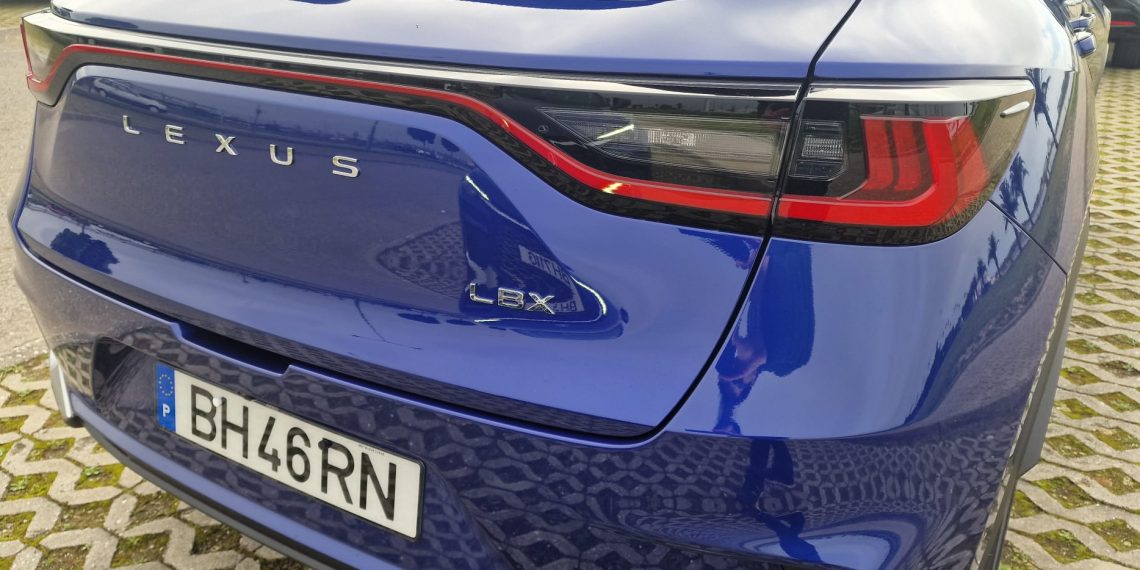 Novo Lexus LBX, pequeno, mas com grandes aspirações!