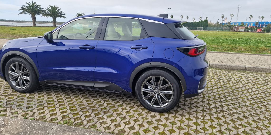 Novo Lexus LBX, pequeno, mas com grandes aspirações!