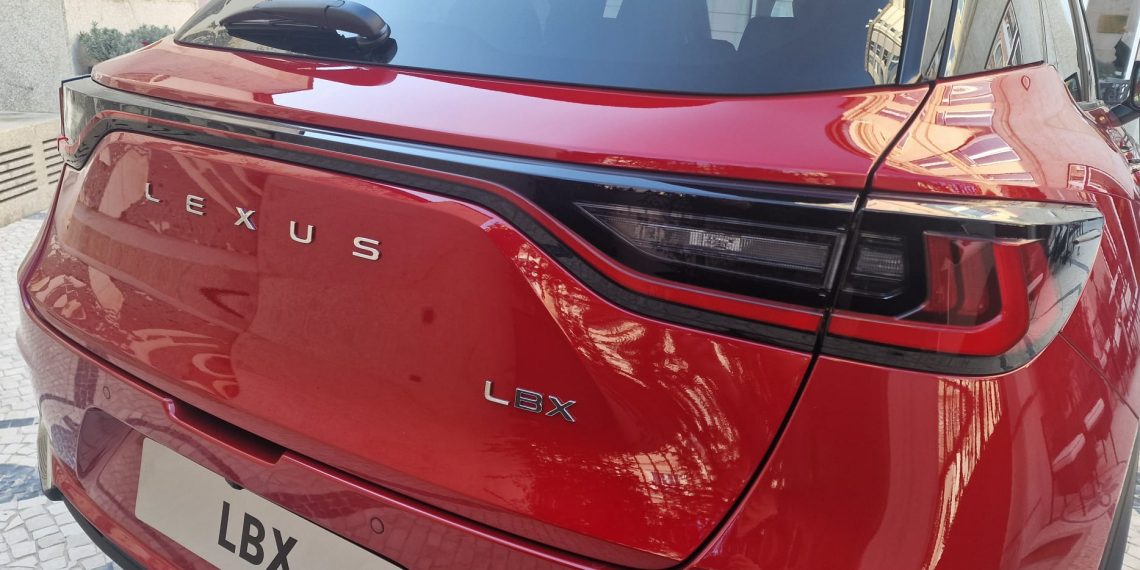 Novo Lexus LBX, pequeno, mas com grandes aspirações!