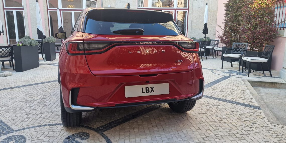 Novo Lexus LBX, pequeno, mas com grandes aspirações!