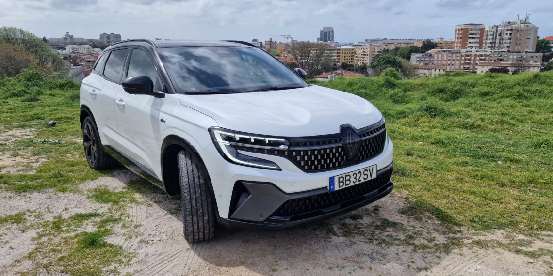 Renault Austral E-Tech com equipamento Espirit Alpine