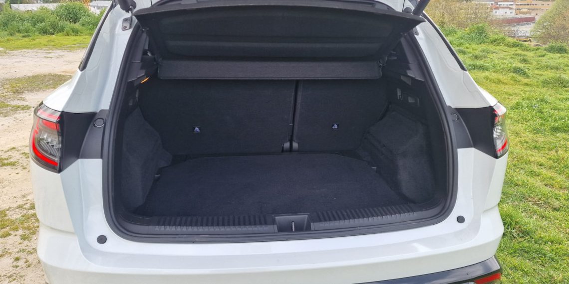 Renault Austral E-Tech com equipamento Espirit Alpine