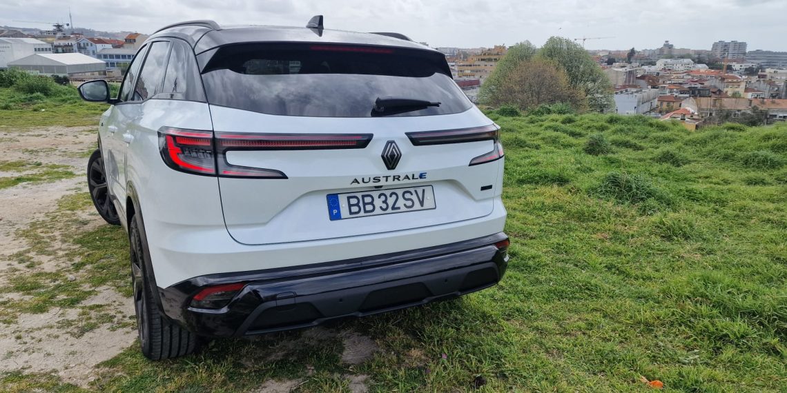 Renault Austral E-Tech com equipamento Espirit Alpine