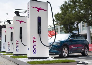 Vendas de automóveis eletrificados cresceram 13,7% em Portugal