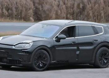 Porsche de 7 lugares? Em desenvolvimento!