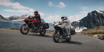 Honda CB1000GT 2026: quando a Hornet veste fato de gala e parte à conquista da estrada